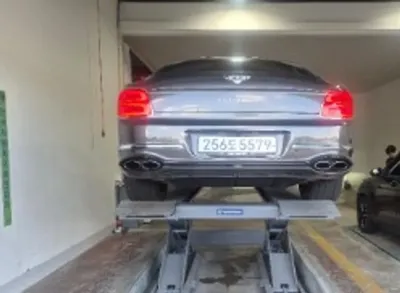 Bentley Flying Spur · 2022 год