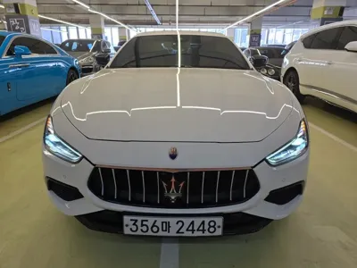 Maserati Ghibli 2019, 57000 км, за 32000000 KRW