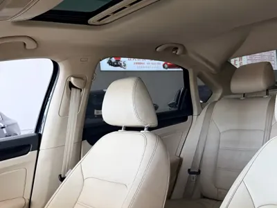 Volkswagen Passat 2015, 165000 км, за 24800 CNY - фото 21