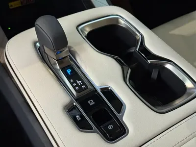 Lexus LM 2026, 4000 км, за 1468600 CNY - фото 12