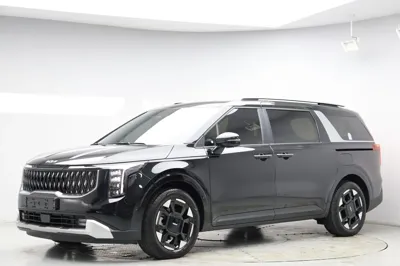 Kia Canival · 2025 год