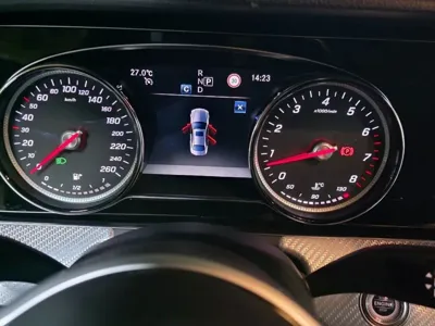 Mercedes-Benz E-Class 2020, 55137 км, за 28500000 KRW - фото 8