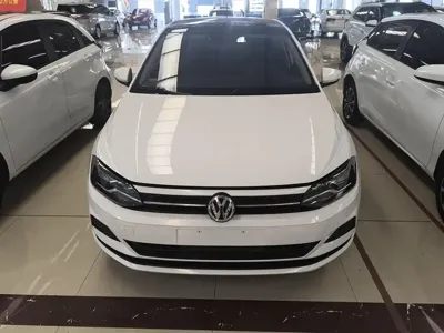 Volkswagen Polo 2021, 50199 км, за 51500 CNY
