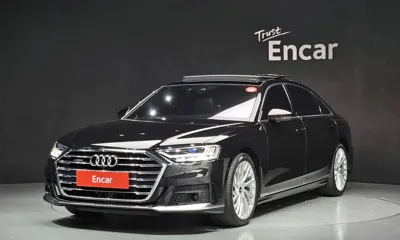 Audi A8 · 2021 год