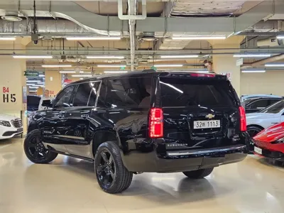 Chevrolet Surburban 2017, 85000 км, за 37000000 KRW - фото 2