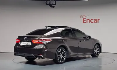 Toyota Camry 2020, 80129 км, за 23000000 KRW - фото 2