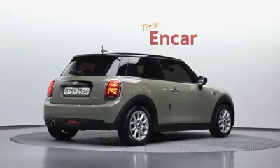 MINI Cooper 2020, 62111 км, за 12990000 KRW - фото 2