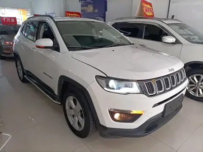 Jeep Compass 2018, 98300 км, за 35100 CNY