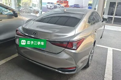 Lexus ES 2022, 33600 км, за 212474.46 CNY - фото 6