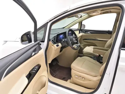 Buick GL8 Hybrid 2025, 9900 км, за 241900 CNY - фото 21