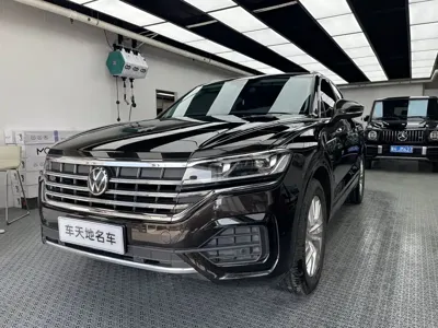 Volkswagen Touareg · 2023 год