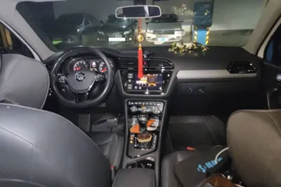 Volkswagen Tiguan L 2019, 65000 км, за 80767.54 CNY - фото 9