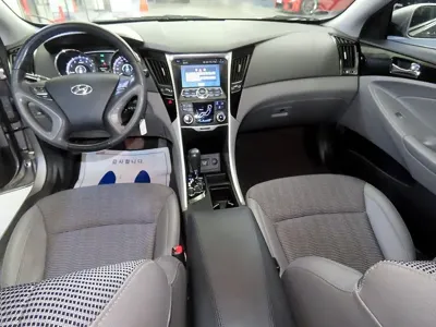 Hyundai Sonata 2011, 49329 км, за 4000000 KRW - фото 10