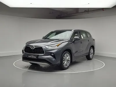 Toyota Highlander · 2025 год
