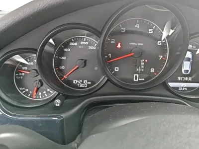 Porsche Panamera 2016, 104200 км, за 199200 CNY - фото 12