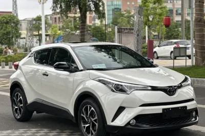 Toyota C-HR 2020, 61200 км, за 80771.77 CNY