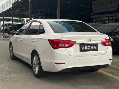 Buick Excelle 2015, 129000 км, за 14800 CNY