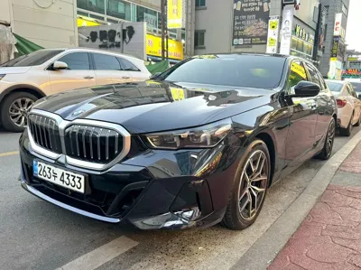 BMW 5-Series · 2025 год