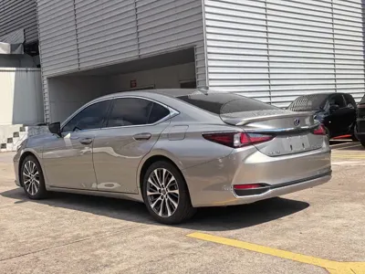 Lexus ES 2021, 33000 км, за 236000 CNY - фото 10