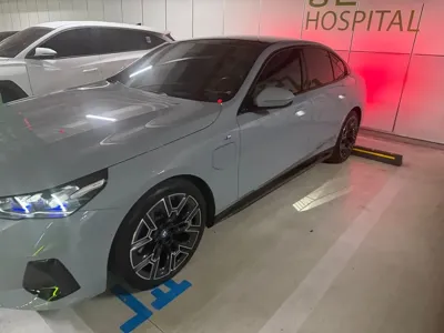 BMW 5-Series 2025, 22000 км, за 73990000 KRW