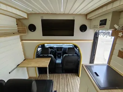 大通 V80 RV 2019, 28000 км, за 126000 CNY - фото 6
