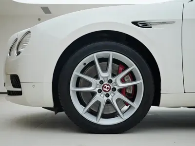 Bentley Flying Spur 2017, 56000 км, за 864800 CNY - фото 16