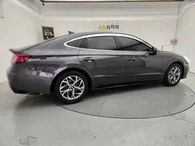 Hyundai Sonata 2022, 111414 км, за 17000000 KRW