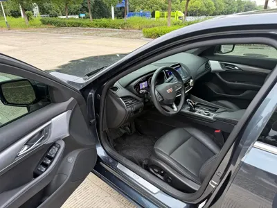 Cadillac CT5 2021, 53000 км, за 109800 CNY