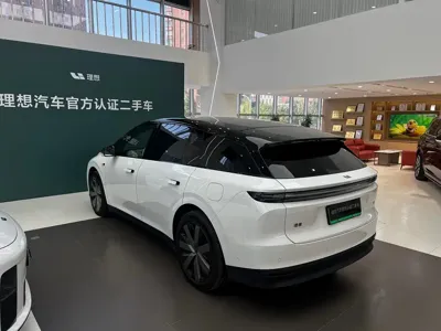 Li Auto 理想i6 2025, 13000 км, за 255799 CNY - фото 9