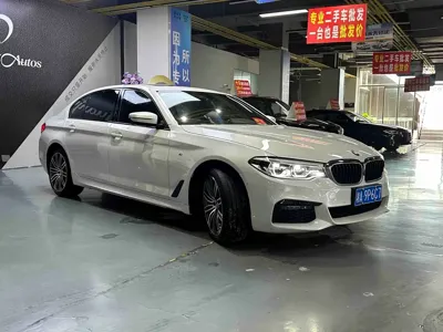 BMW 5 Series 2019, 150000 км, за 136800 CNY