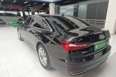 Audi A6L 2021, 82200 км, за 199996.26 CNY