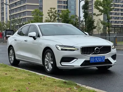Volvo S60 2021, 57000 км, за 96600 CNY