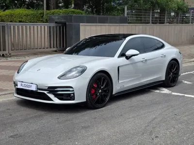 Porsche Panamera · 2019 год