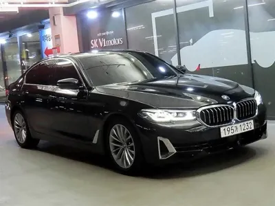 BMW 5-Series · 2022 год