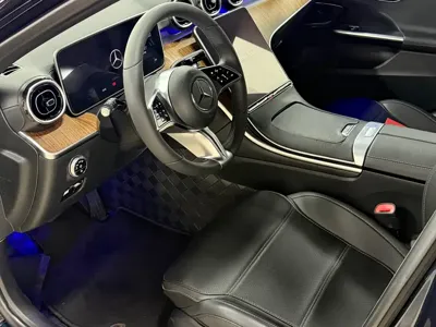 Mercedes-Benz C-Class 2023, 60000 км, за 189800 CNY