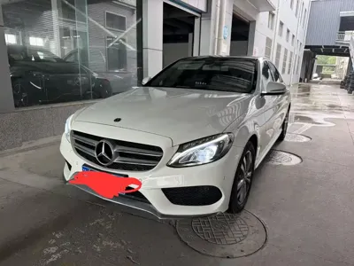 Mercedes-Benz C-Class · 2018 год