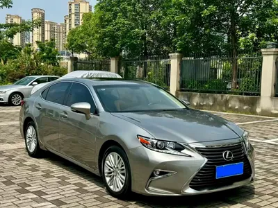Lexus ES 2017, 150000 км, за 78800 CNY