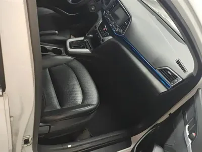 Hyundai Elantra 2017, 70300 км, за 35400 CNY - фото 8