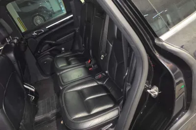 Porsche Cayenne 2016, 118500 км, за 184986.34 CNY - фото 17