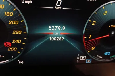 Mercedes-Benz C-Class 2020, 100300 км, за 110030.45 CNY - фото 12