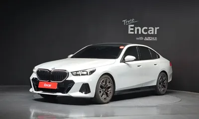BMW 5-Series · 2026 год