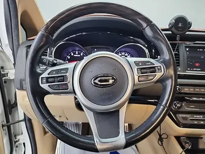 Kia Canival 2016, 211017 км, за 11300000 KRW - фото 9