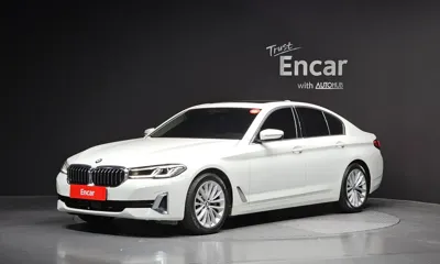 BMW 5-Series · 2021 год