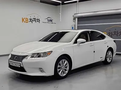 Lexus ES · 2015 год