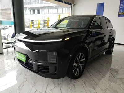 Li Auto Li L8 · 2023 год