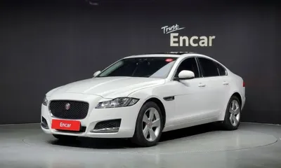 Jaguar XF · 2018 год