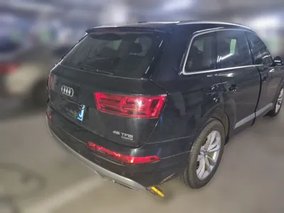 Audi Q7 2019, 85200 км, за 193292.62 CNY - фото 5
