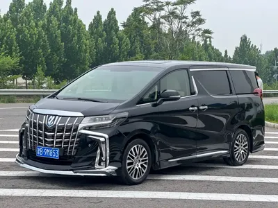 Toyota Alphard · 2017 год