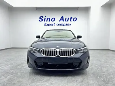 BMW 3 Series 2023, 33800 км, за 235799 CNY
