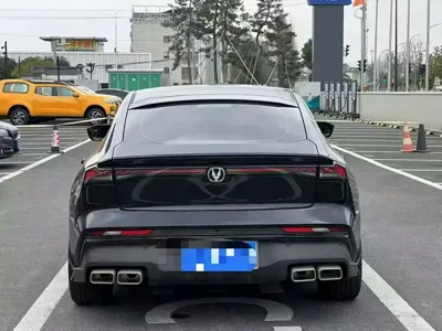Changan UNI-V 2024, 10000 км, за 68700 CNY - фото 8